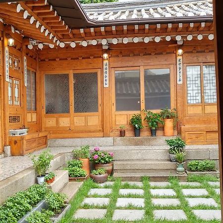 Bukchon Hyosunjae Guesthouse Seoul Exterior photo