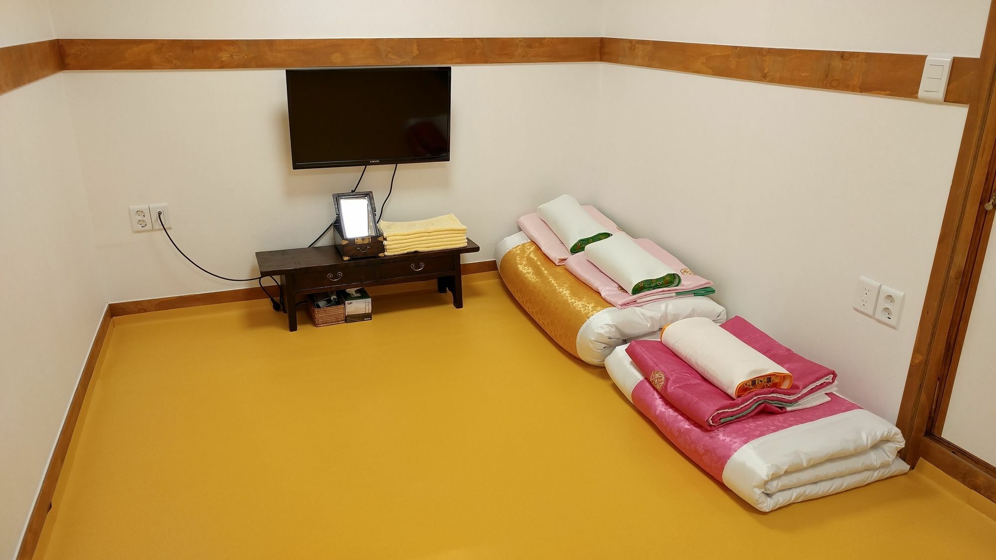 Bukchon Hyosunjae Guesthouse Seoul Exterior photo