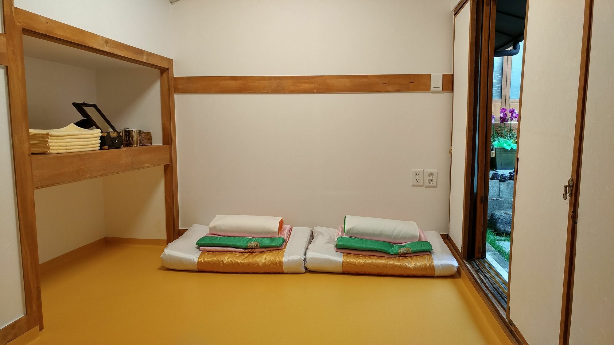 Bukchon Hyosunjae Guesthouse Seoul Exterior photo