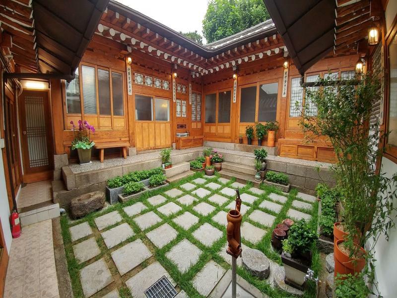 Bukchon Hyosunjae Guesthouse Seoul Exterior photo