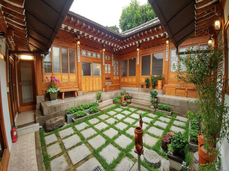 Bukchon Hyosunjae Guesthouse Seoul Exterior photo